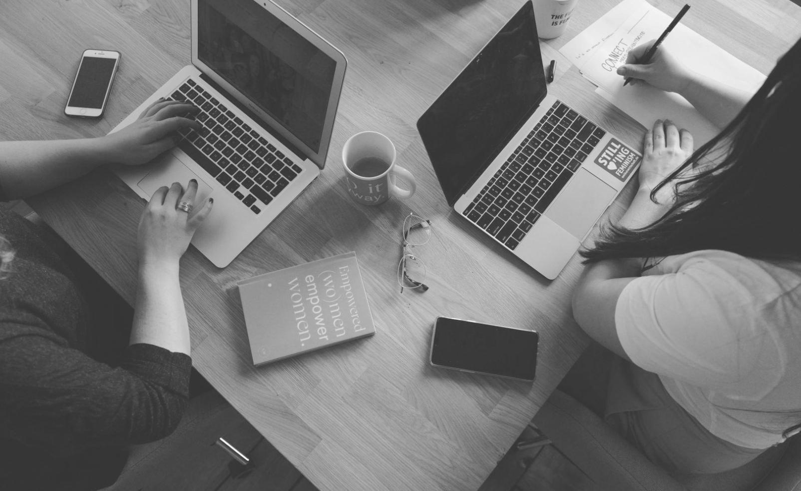 Planificación de inversión en tecnología para empresas digitales